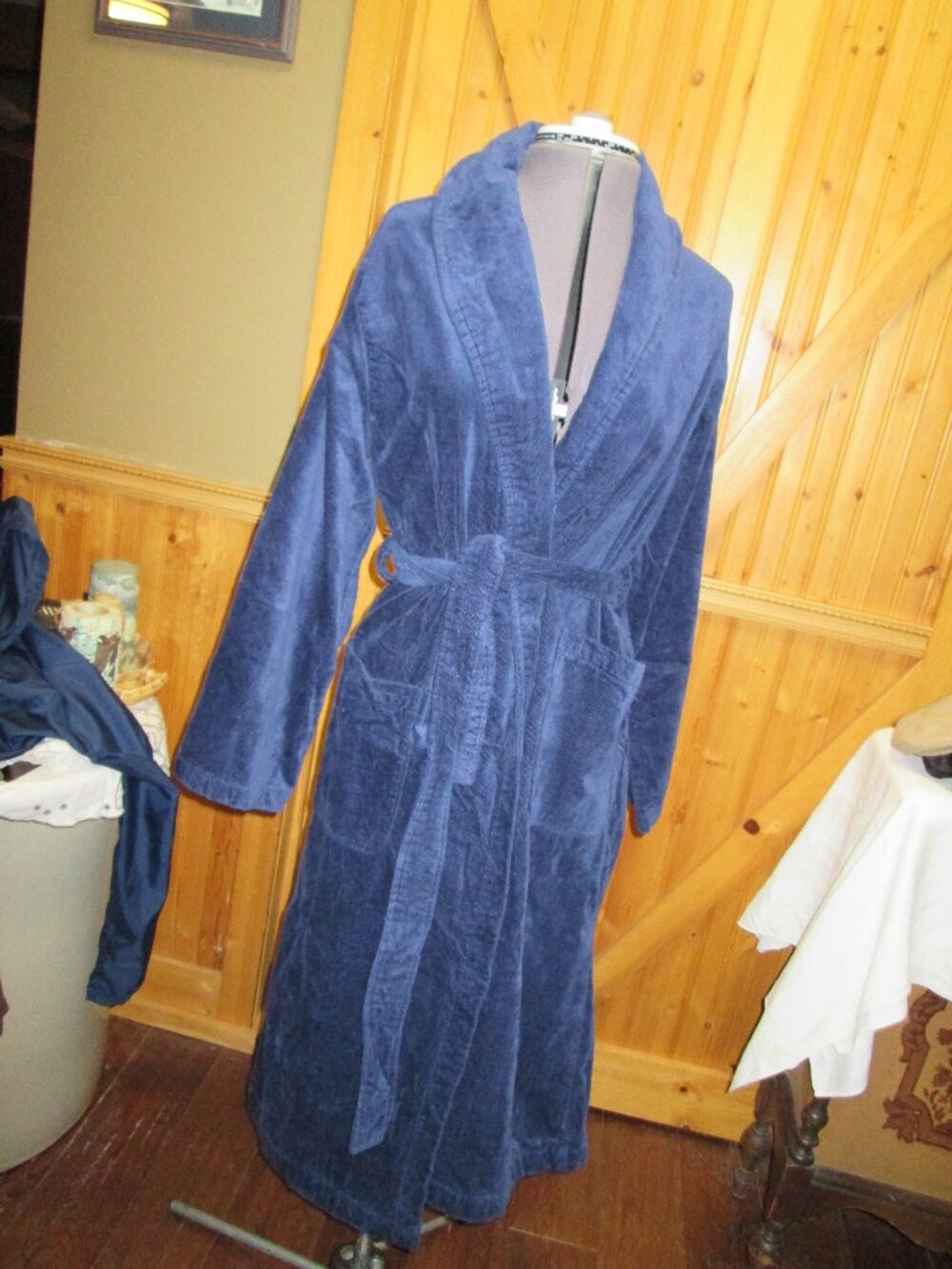 ladies vtg terry cloth spa robe Navy made in Brazil med navy blue